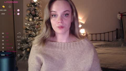 Snapshot of wet_lana chatting on 12/22/24, 07:52 Lana online show from 12/22/24, 07:52