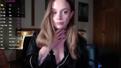 Snapshot of wet_lana chatting on 10/09/25, 06:06 Lana online show from 10/09/25, 06:06