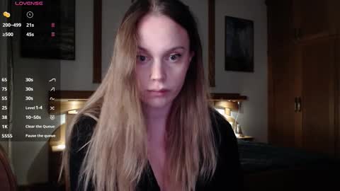Snapshot of wet_lana chatting on 10/10/25, 06:07 Lana online show from 10/10/25, 06:07