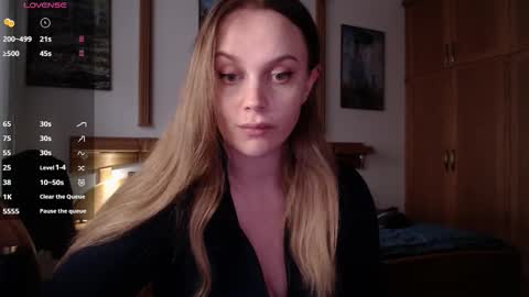 Snapshot of wet_lana chatting on 10/14/25, 02:29 Lana online show from 10/14/25, 02:29