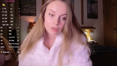 Snapshot of wet_lana chatting on 10/21/25, 07:25 Lana online show from 10/21/25, 07:25