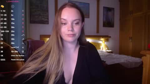 Lana online show from 04/29/26, 05:30