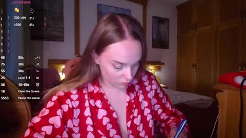 Snapshot of wet_lana chatting on 04/30/26, 05:30 Lana online show from 04/30/26, 05:30