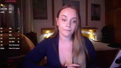 Snapshot of wet_lana chatting on 06/22/26, 07:44 Lana online show from 06/22/26, 07:44