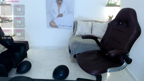 Snapshot of wet_liss chatting on 05/31/26, 03:19 Diva online show from 05/31/26, 03:19