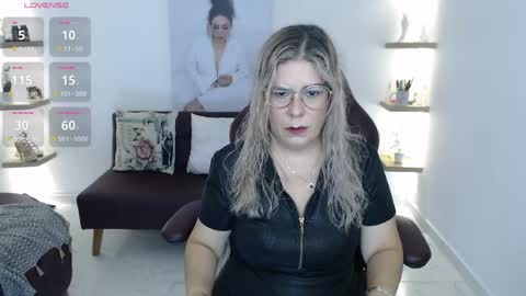 Snapshot of wet_liss chatting on 06/07/26, 05:38 Diva online show from 06/07/26, 05:38