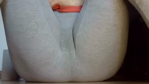 wet_pants2022 online show from 01/14/26, 01:17