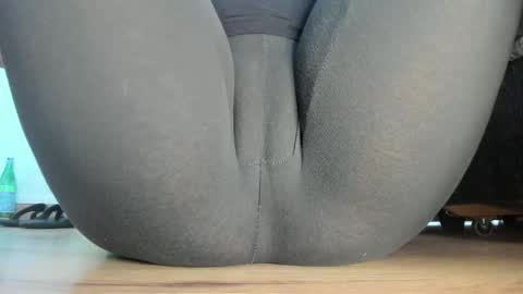 Snapshot of wet_pants2022 chatting on 05/20/26, 11:38 wet_pants2022 online show from 05/20/26, 11:38