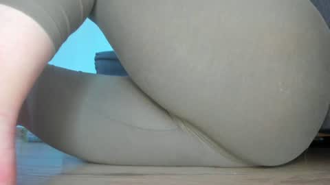 Snapshot of wet_pants2022 chatting on 07/08/26, 07:07 wet_pants2022 online show from 07/08/26, 07:07