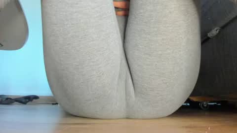 Snapshot of wet_pants2022 chatting on 07/22/26, 05:38 wet_pants2022 online show from 07/22/26, 05:38
