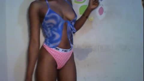 Bella online show from 10/31/25, 08:32