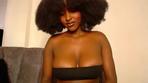 Macey online show from 02/06/25, 12:05