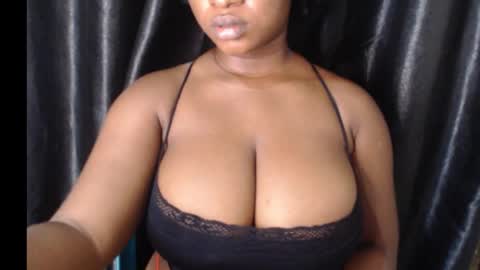 Snapshot of wet_xxpussy55 chatting on 10/18/25, 06:26 Sonia online show from 10/18/25, 06:26