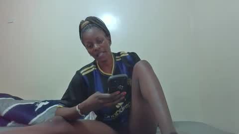 wetberry20 online show from 10/28/25, 06:54