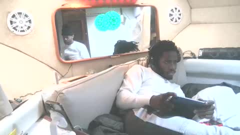 Snapshot of wetdreamsz101 chatting on 12/05/25, 09:51 wetdreamz101 online show from 12/05/25, 09:51