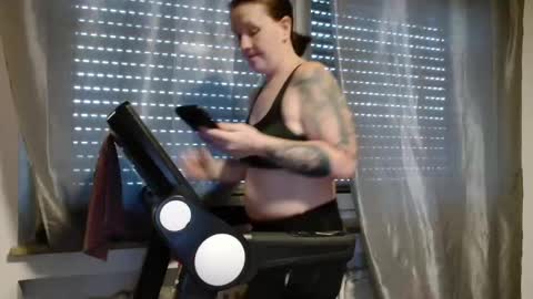 Snapshot of wetgerman2 chatting on 01/27/25, 11:22 Wetgerman online show from 01/27/25, 11:22