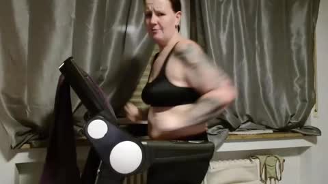 Snapshot of wetgerman2 chatting on 02/03/25, 09:39 Wetgerman online show from 02/03/25, 09:39