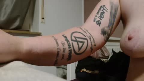 Snapshot of wetgerman2 chatting on 02/05/25, 08:14 Wetgerman online show from 02/05/25, 08:14