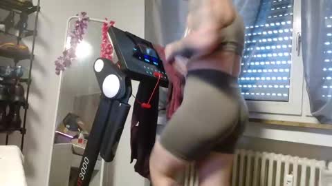 Snapshot of wetgerman2 chatting on 02/06/25, 10:59 Wetgerman online show from 02/06/25, 10:59