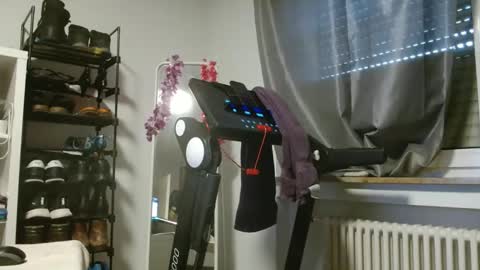 Snapshot of wetgerman2 chatting on 02/10/25, 11:25 Wetgerman online show from 02/10/25, 11:25