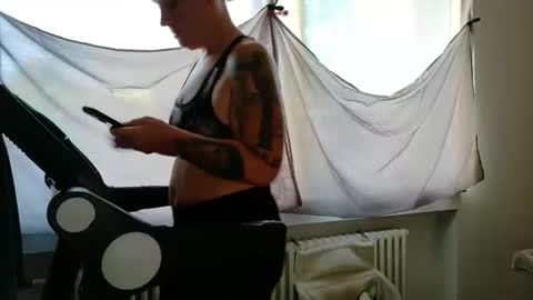 Snapshot of wetgerman2 chatting on 10/03/25, 12:13 Wetgerman online show from 10/03/25, 12:13