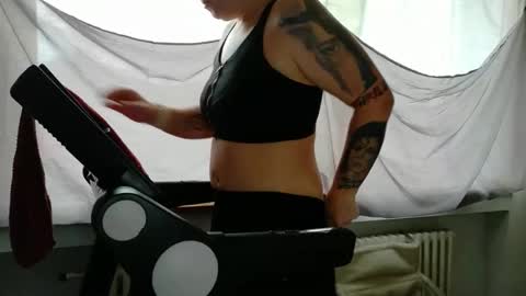 Snapshot of wetgerman2 chatting on 10/20/25, 10:38 Wetgerman online show from 10/20/25, 10:38