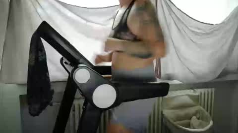 Snapshot of wetgerman2 chatting on 10/23/25, 10:58 Wetgerman online show from 10/23/25, 10:58