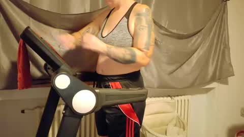 Snapshot of wetgerman2 chatting on 11/03/25, 09:16 Wetgerman online show from 11/03/25, 09:16