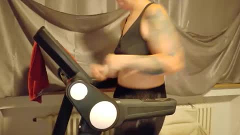 Snapshot of wetgerman2 chatting on 11/05/25, 05:40 Wetgerman online show from 11/05/25, 05:40