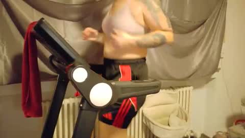 Snapshot of wetgerman2 chatting on 11/26/25, 10:11 Wetgerman online show from 11/26/25, 10:11