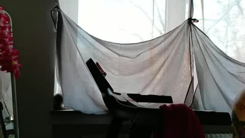 Snapshot of wetgerman2 chatting on 12/17/25, 11:38 Wetgerman online show from 12/17/25, 11:38