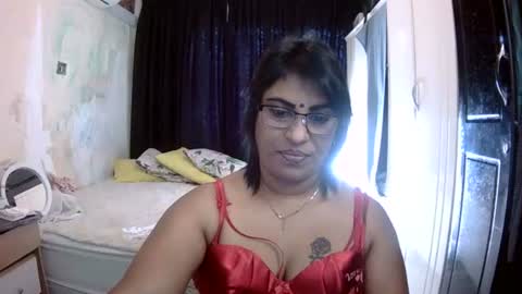 Snapshot of wetindian1971 chatting on 01/07/26, 12:40 kavita online show from 01/07/26, 12:40