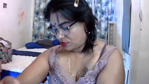 Snapshot of wetindian1971 chatting on 06/20/26, 09:56 kavita online show from 06/20/26, 09:56