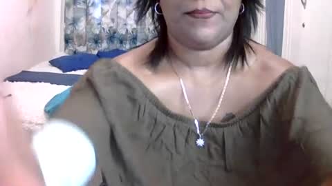 Snapshot of wetindian1971 chatting on 06/25/26, 10:31 kavita online show from 06/25/26, 10:31