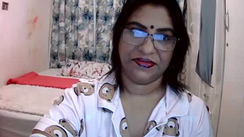 Snapshot of wetindian1971 chatting on 07/10/26, 03:33 kavita online show from 07/10/26, 03:33