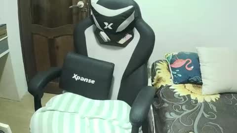 Snapshot of wetlynpussy4u chatting on 09/20/25, 04:30 Lyns online show from 09/20/25, 04:30