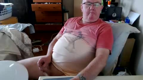 Snapshot of wetroller chatting on 06/10/26, 02:23 Wetroller online show from 06/10/26, 02:23