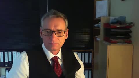 Snapshot of wetsuitedman chatting on 12/27/24, 11:06 Franz online show from 12/27/24, 11:06