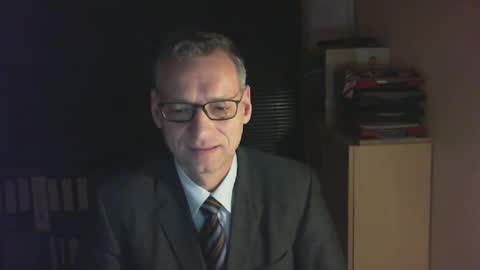 Snapshot of wetsuitedman chatting on 02/01/25, 03:52 Franz online show from 02/01/25, 03:52