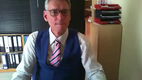 Snapshot of wetsuitedman chatting on 05/31/26, 04:25 Franz online show from 05/31/26, 04:25