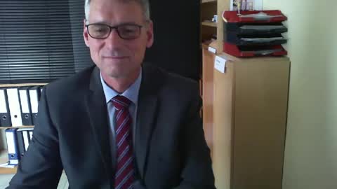 Snapshot of wetsuitedman chatting on 06/26/26, 02:21 Franz online show from 06/26/26, 02:21