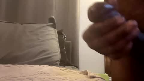 Snapshot of whatilikecum chatting on 12/05/25, 01:20 Freaked out1 online show from 12/05/25, 01:20