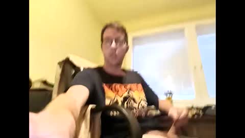 stoffy online show from 10/07/25, 04:15