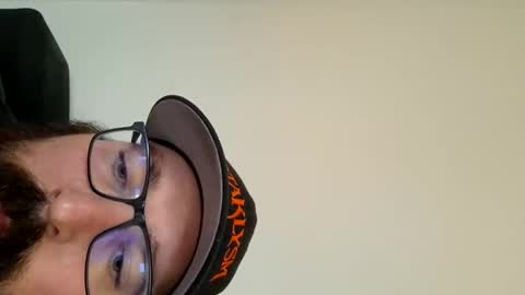 wheely19871606 online show from 02/03/25, 01:30