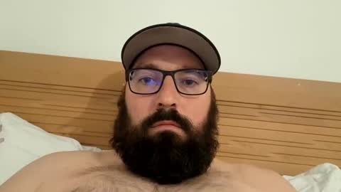 wheely19871606 online show from 02/12/25, 09:54