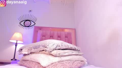 Sara  online show from 11/11/25, 12:49