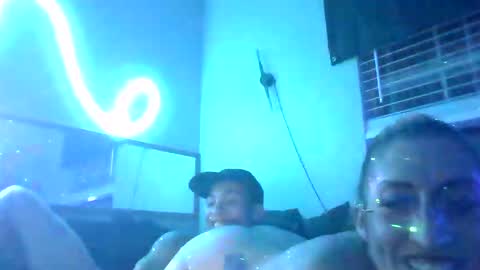 Snapshot of whiskyreign chatting on 10/29/25, 08:38 Risky online show from 10/29/25, 08:38