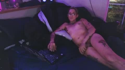 Snapshot of whiskyreign chatting on 11/03/25, 10:27 Risky online show from 11/03/25, 10:27