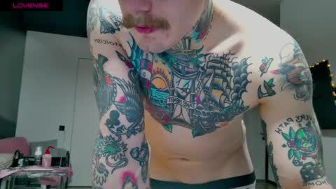 Max online show from 12/19/25, 03:57