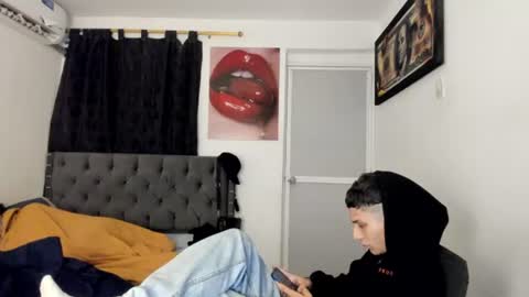 white online show from 06/18/26, 09:14